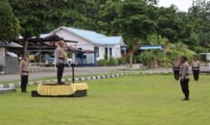 Kapolda Papua Barat Pimpin Apel Pagi dan Berikan Arahan kepada Personel Polres Teluk Wondama